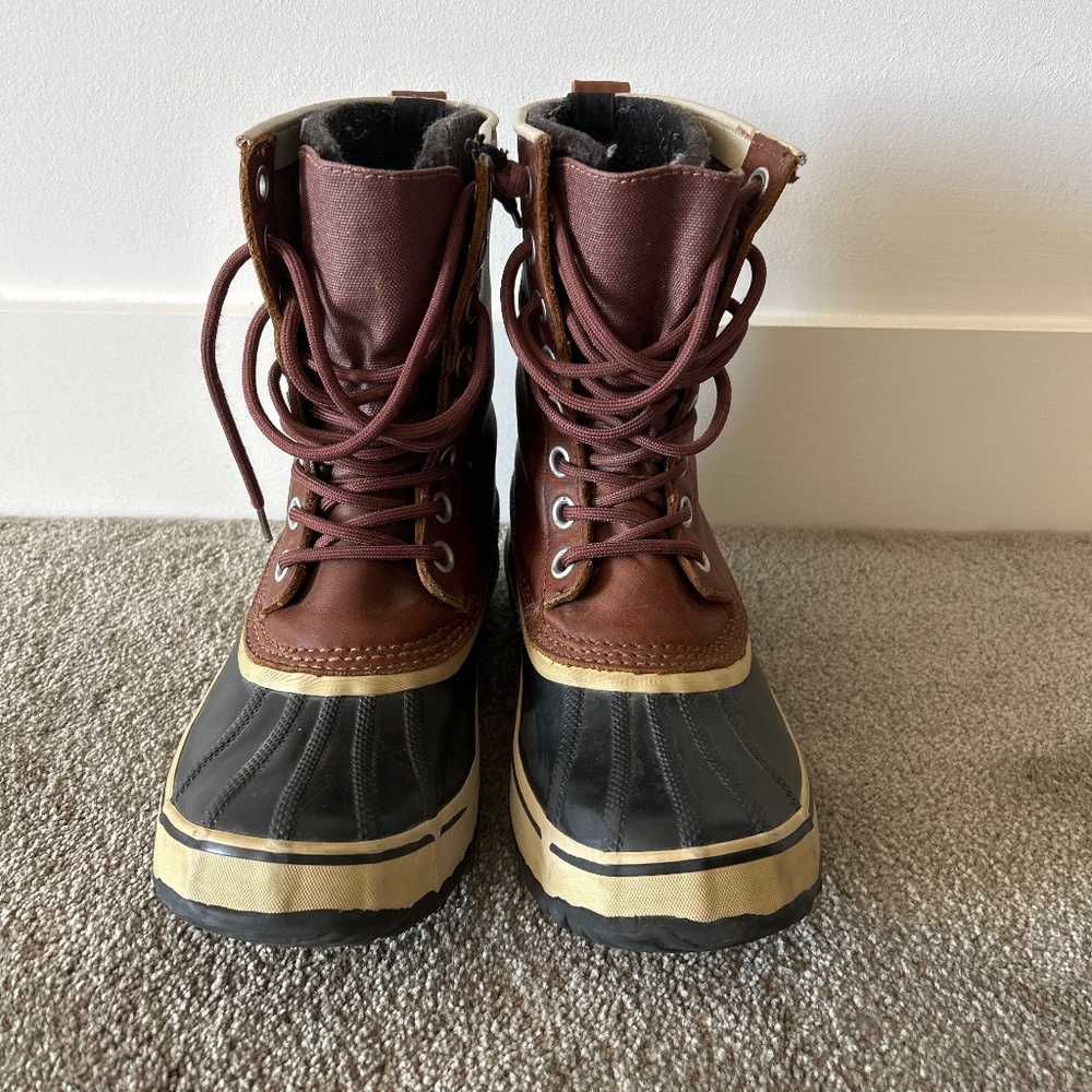 Sorel 1964 Premium Leather Boot Size 9 Women Snow Boot Winter, Waterproof Slipon